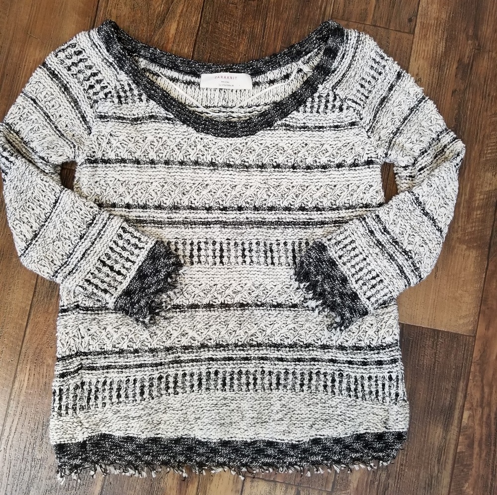 Zara Knit Sz L Black Gray Fringe Sweater Open Back